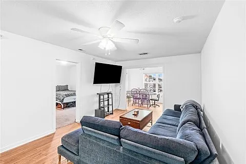 182 University Village Dr #E Photo 1 182 University Village Dr #E Photo 1
