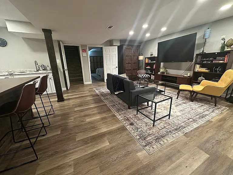 1159 Lancaster Dr #1 — Photo 4