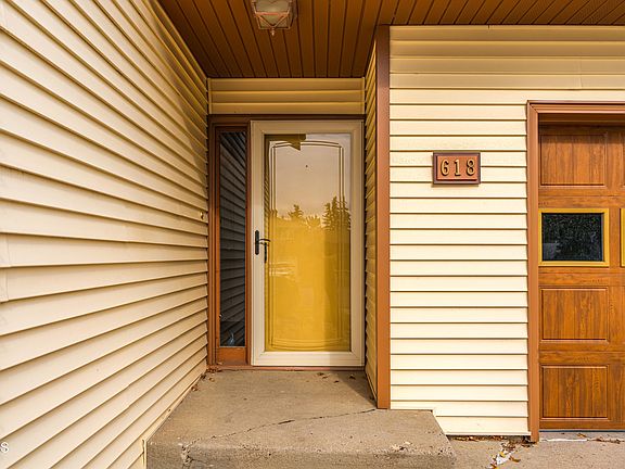 5th image of 618 W Interstate Ave