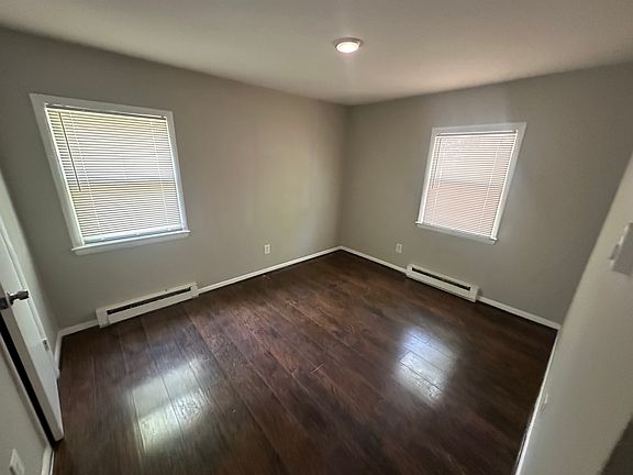3rd image of 200 Don Eve Ct APT A