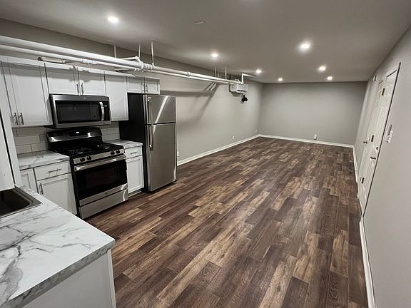 2nd image of 410 1st St #5