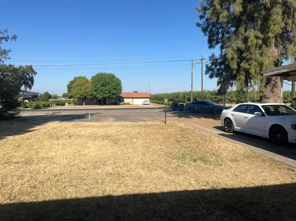 11597 S Academy Ave, Selma, CA 93662