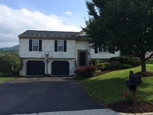 1st image of 6221 Ashmont Dr