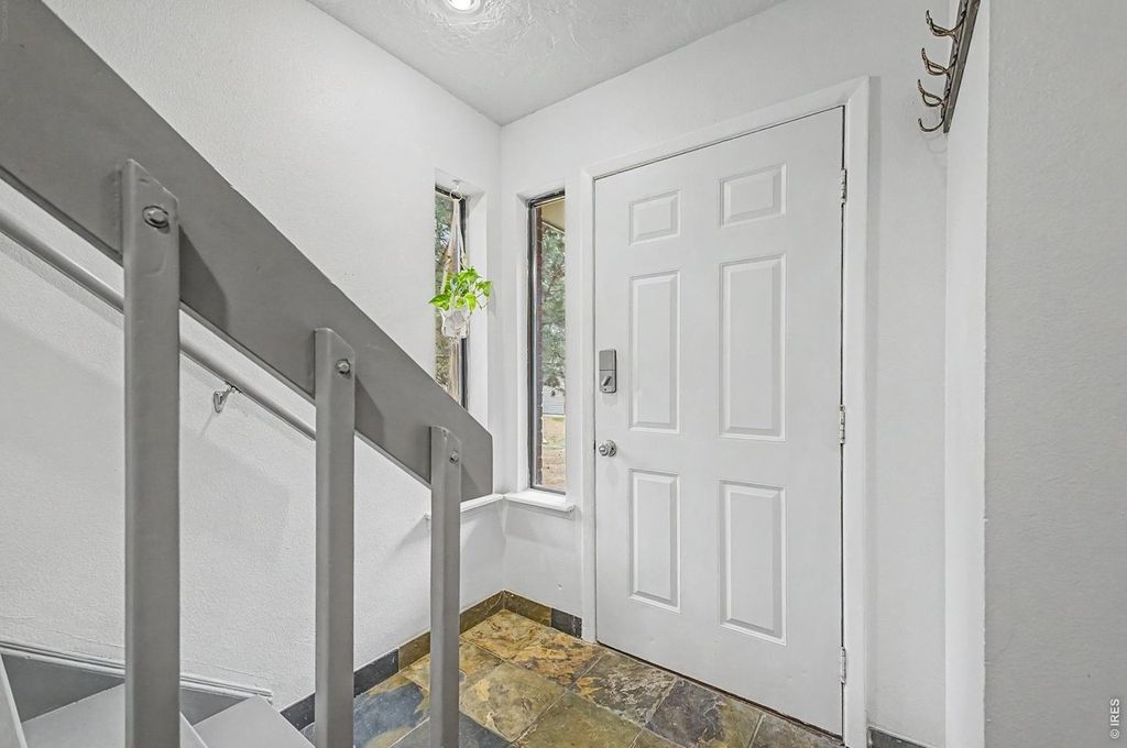 3440 Windmill Dr #3-6