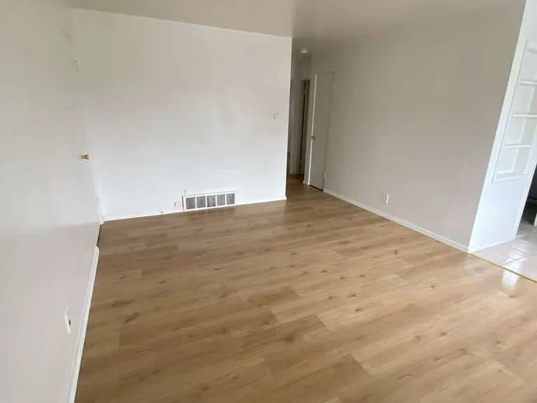 111 Andrew Ave #4 — Photo 3