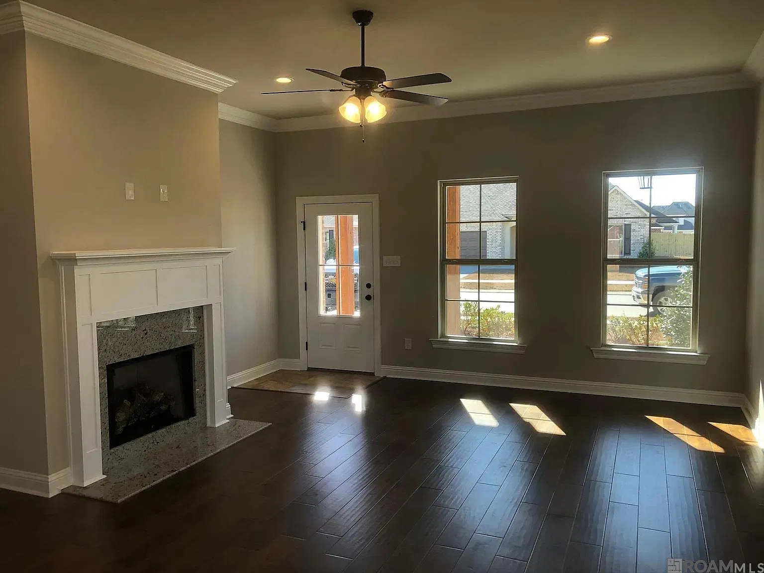 4 bed, 1875 sqft, $2,400 — Photo 3