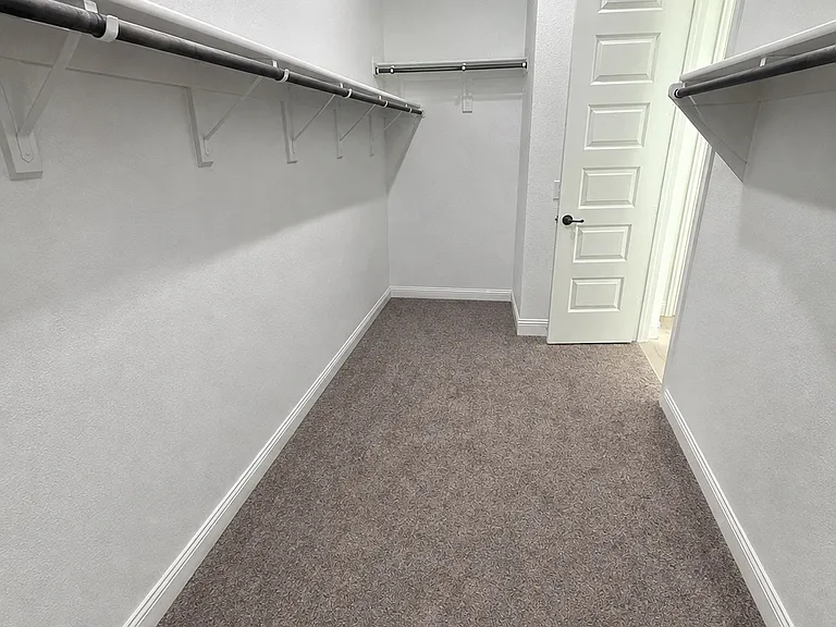 1516 White Water Way — Photo 9