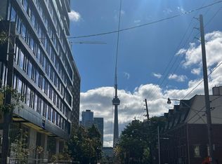 195 McCaul St #812, Toronto, ON M5T 0E5