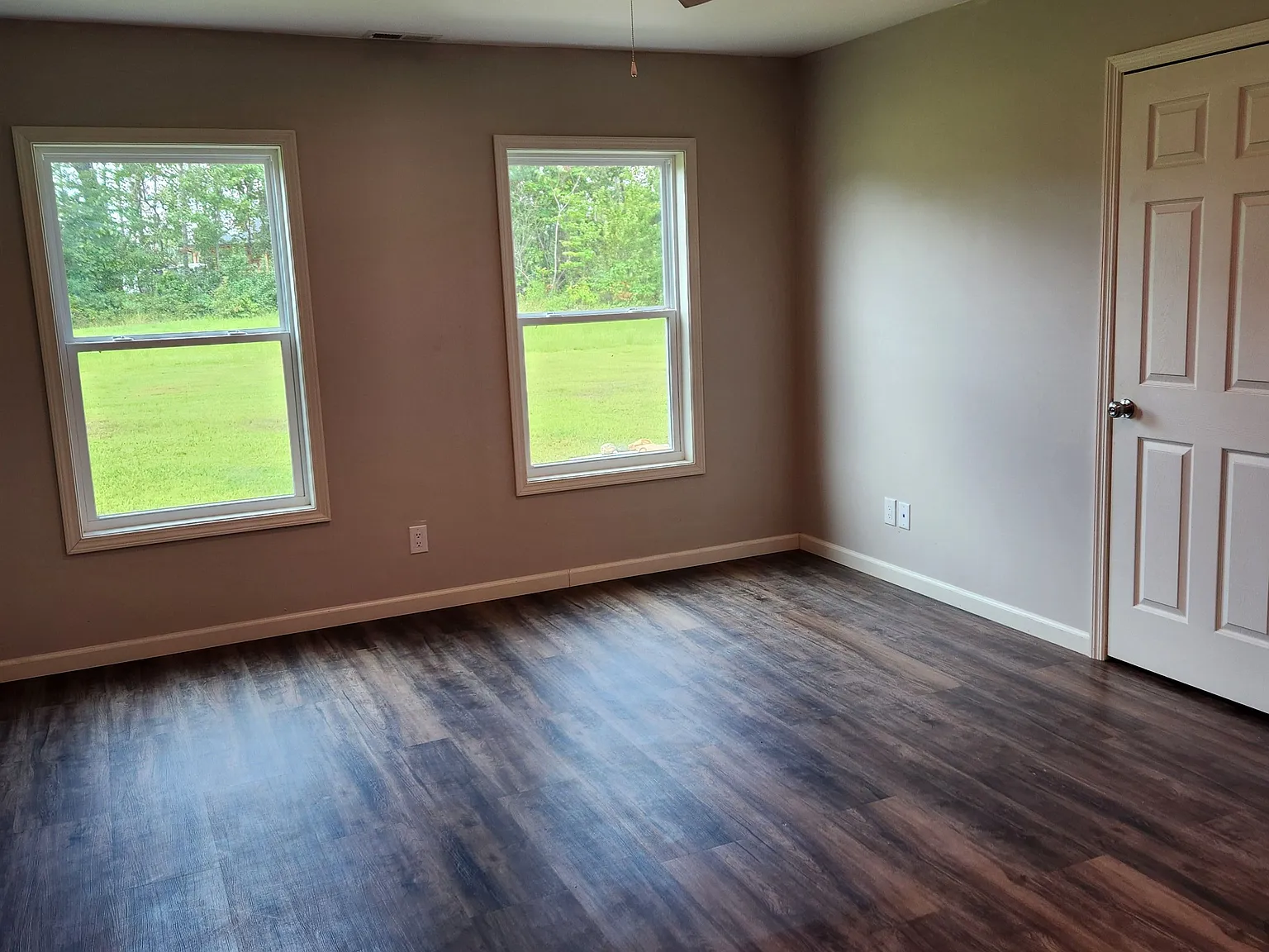3 bed, 2.0 bath, 1233 sqft, $1,750 — Photo 2