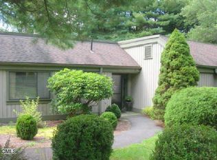 894 Heritage Rd #A, Southbury, CT 06488