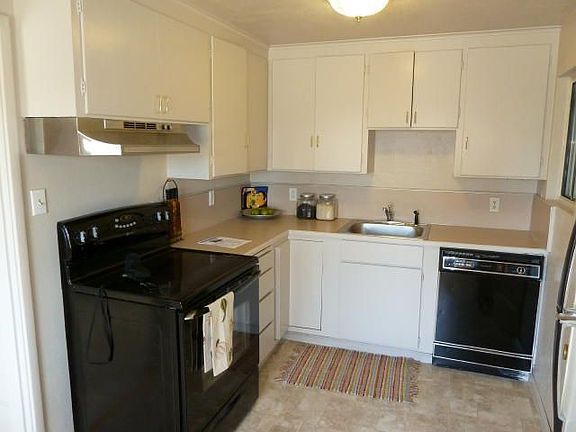 Kitchen with breakfast area (out of photo).