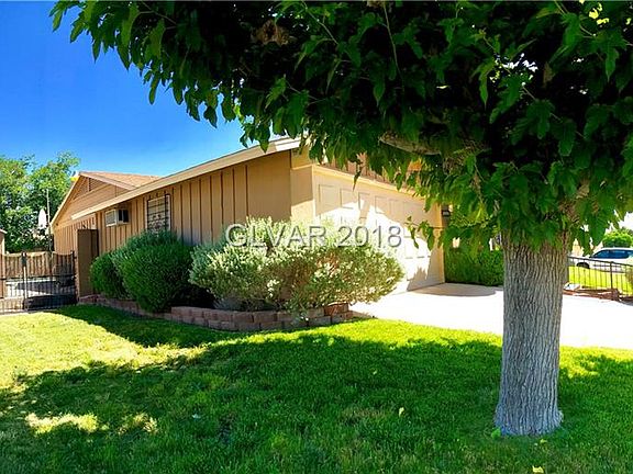 2nd image of 4710 El Tesoro Ave