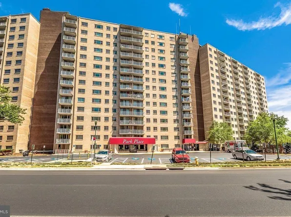 2500 N Van Dorn St APT 401, Alexandria, VA 22302