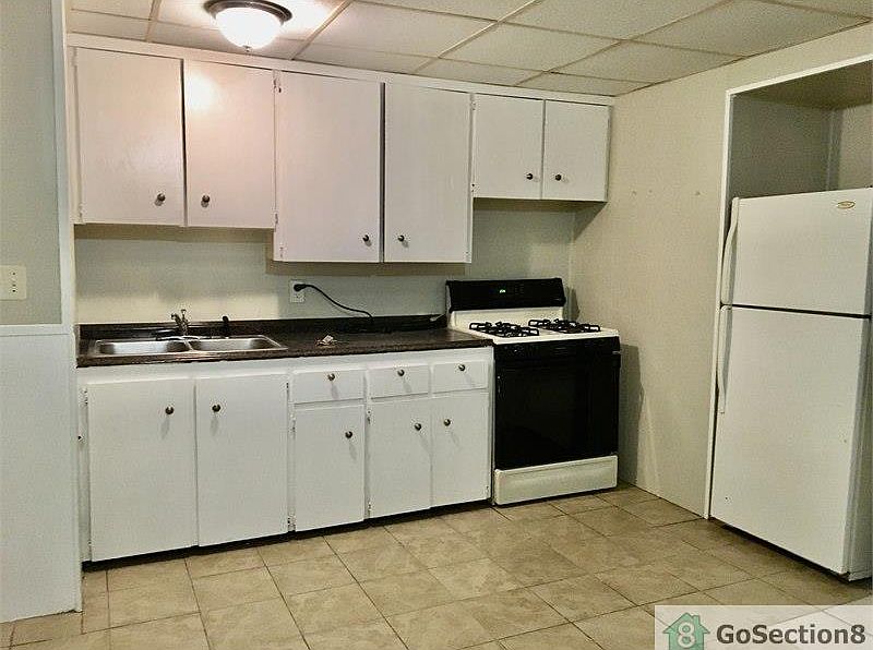 1st image of 1887 Acushnet Ave #1NW