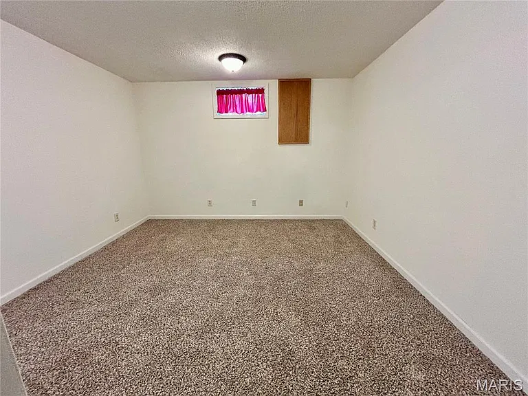 621 Jaime Lynn Ct — Photo 41