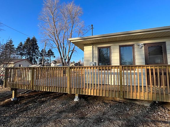 5th image of 8628 Park View Blvd