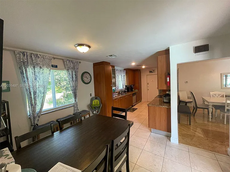 4410 N Buchanan St — Photo 37