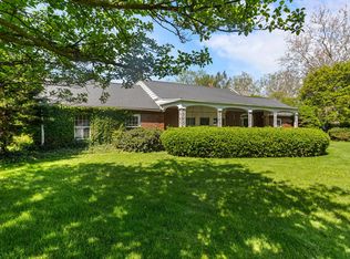 77 Greencroft Dr, Champaign, IL 61821