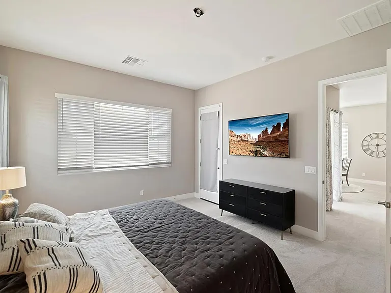 10138 E Nichols Ave — Photo 14