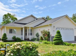 400 Waters Edge Ct, Lebanon, OR 97355