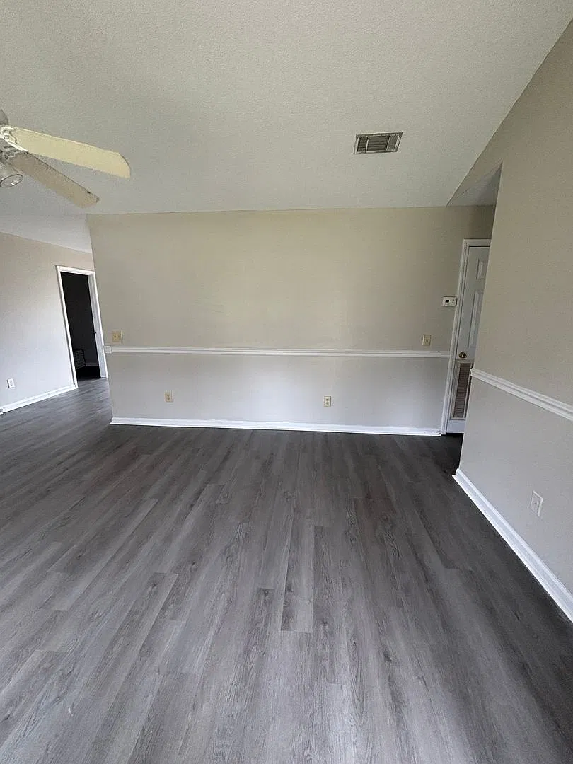 For Rent — Photo 3