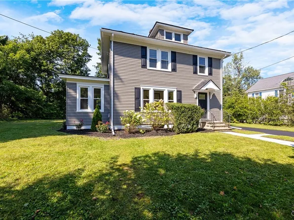 220 Redfield Ave, Fayetteville, NY 13066