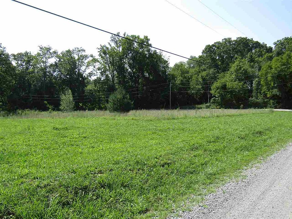 2nd image of 413 Busted Rock Rd