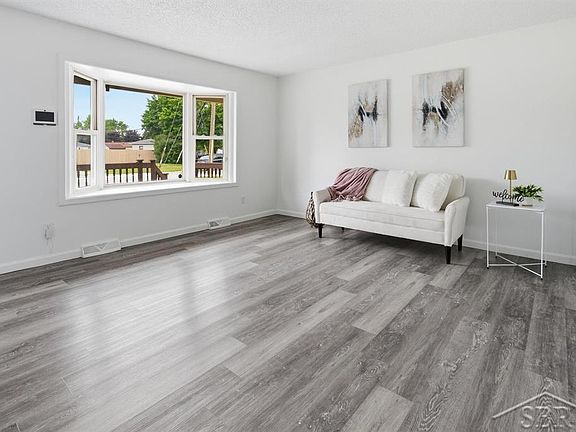 4th image of 708 Piper Dr