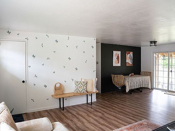 Entry Way/Dining room 