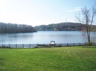 100 W Lake Blvd, Mahopac, NY 10541