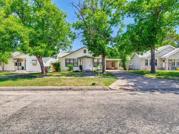 2213 W Avenue L, San Angelo, TX 76901