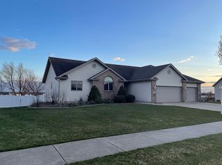 7715 92nd Ln, Crown Point, IN 46307