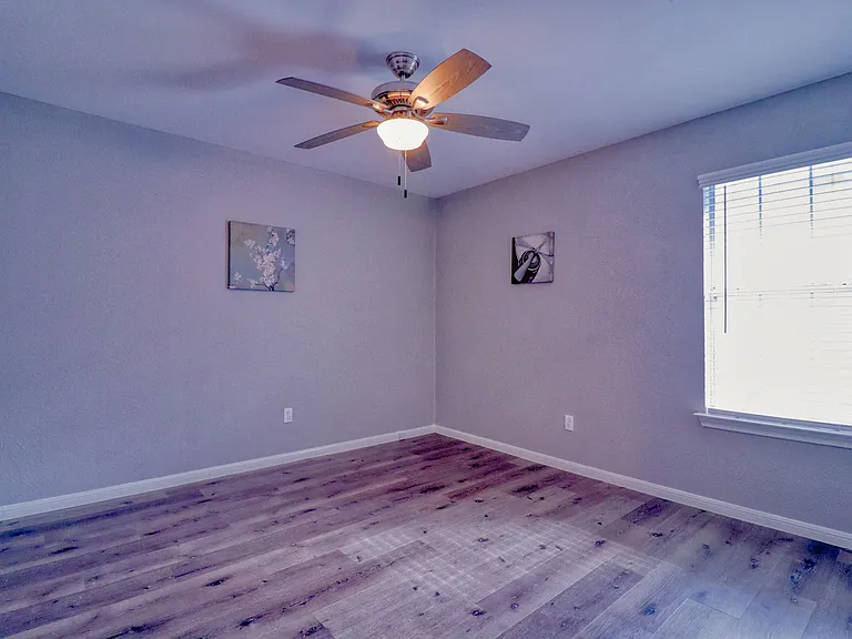 2221 Bowie Dr #7 — Photo 35