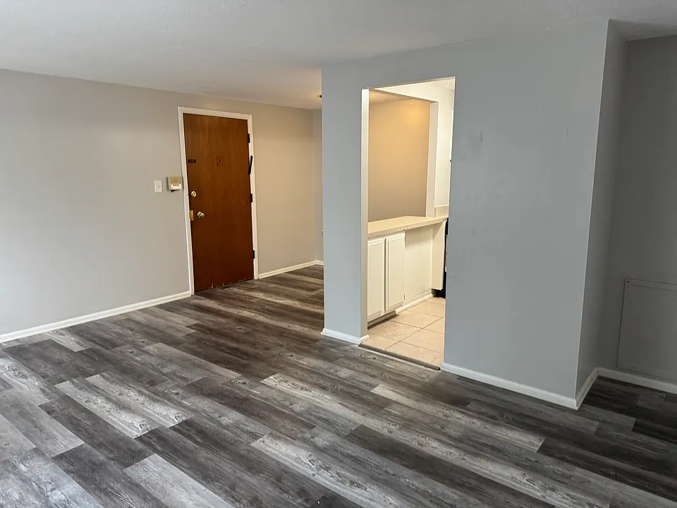 18865 Detroit Ext #102