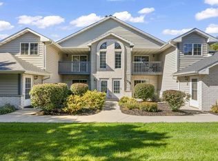 Riverpark Meadows, Pewaukee, WI 53072