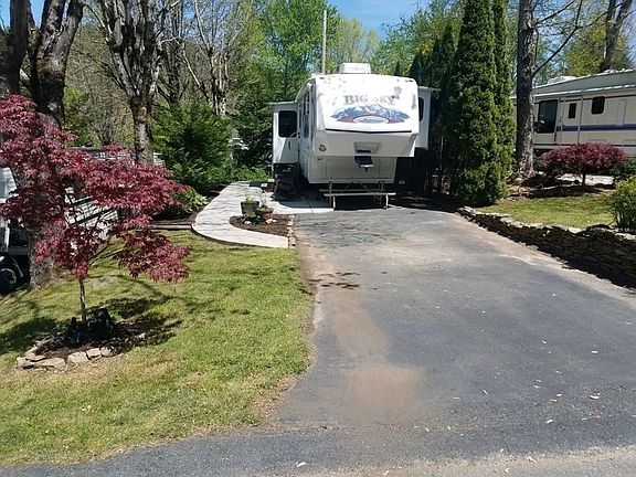 3rd image of 4229 E Parkway Lot 109