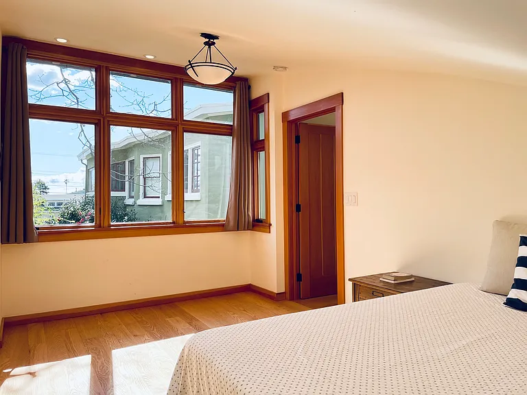 1629 Posen Ave #B — Photo 8