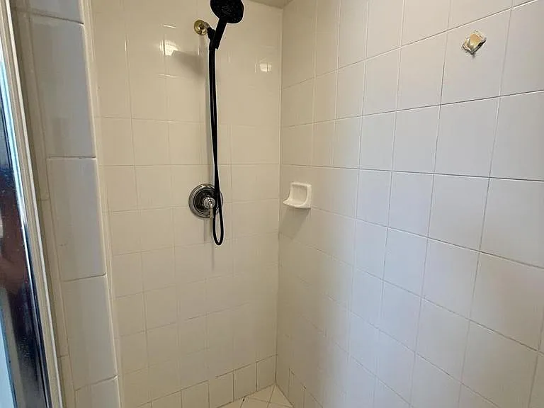 11827 Crusselle Dr — Photo 21