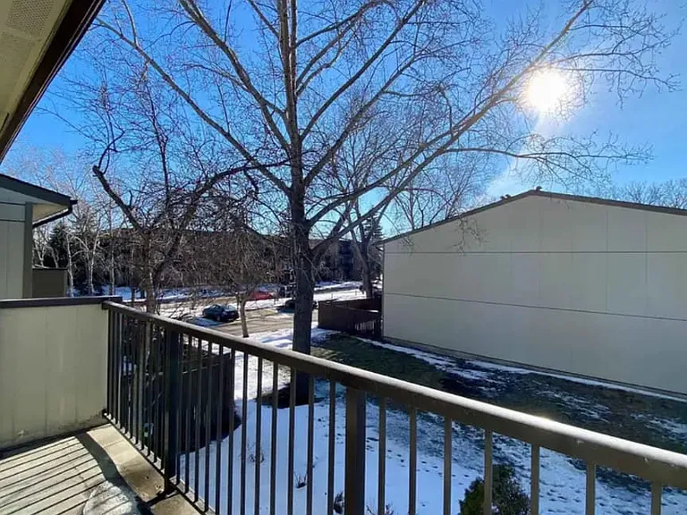 486 Kenaston Blvd #8 — Photo 4