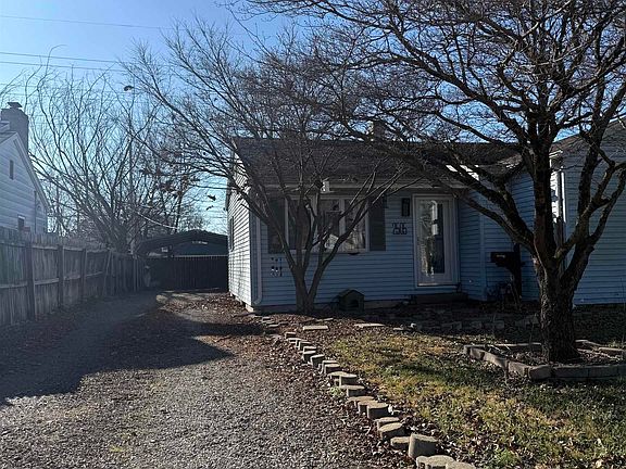 2nd image of 2505 Ravenswood Dr