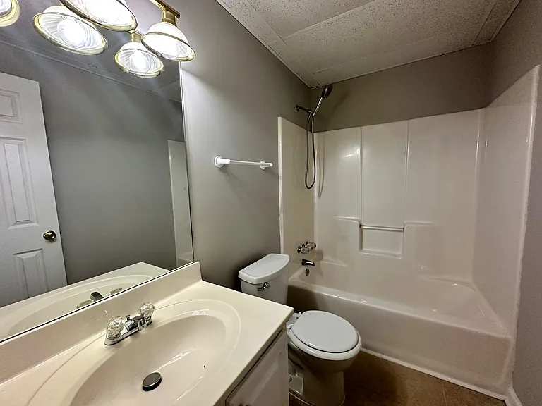5885 Sarah Orr Ln — Photo 35