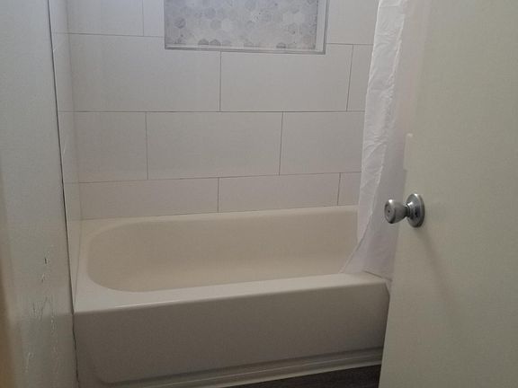 5th image of 217 Schurch Ln #2