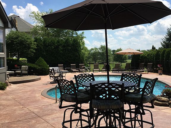 5th image of 6391 Highland Green Dr