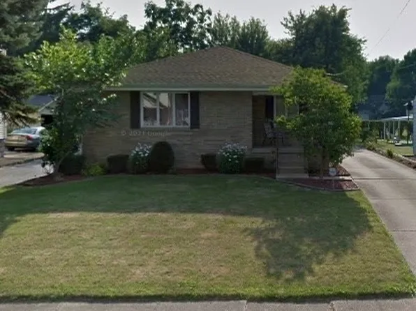 437 7th St, Struthers, OH 44471