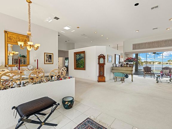 3rd image of 2054 Henley Place