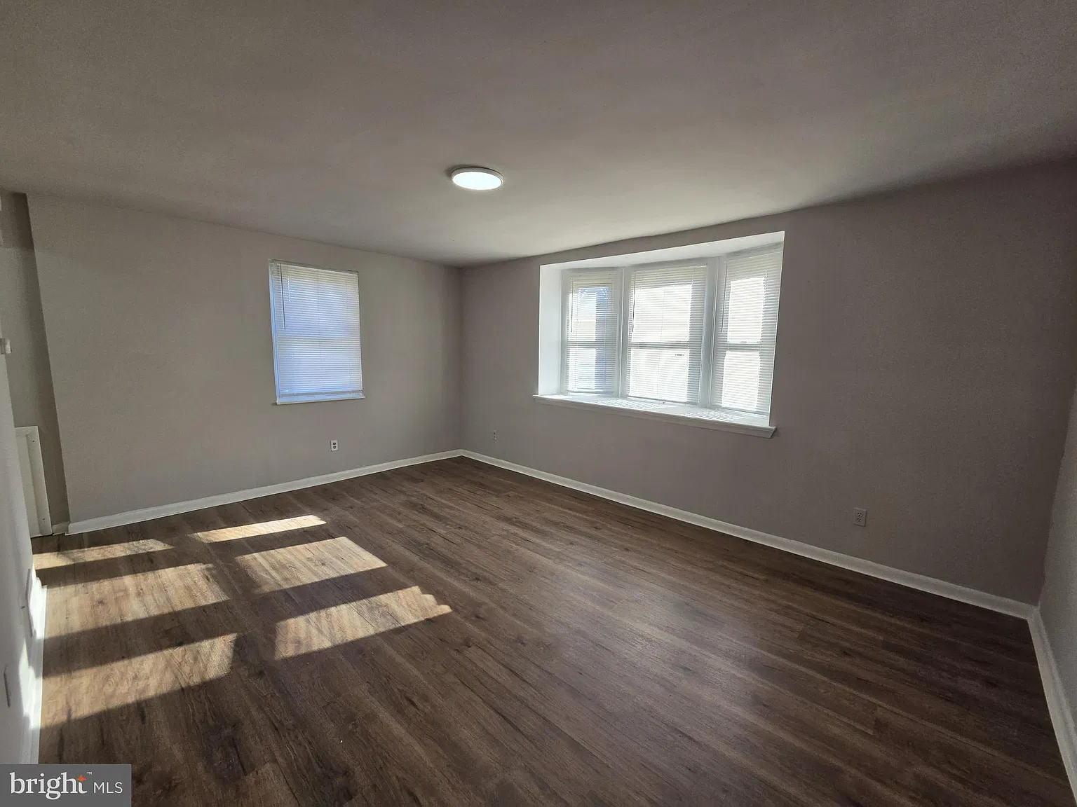 2 bed, 1.0 bath, 800 sqft, $1,350 — Photo 3