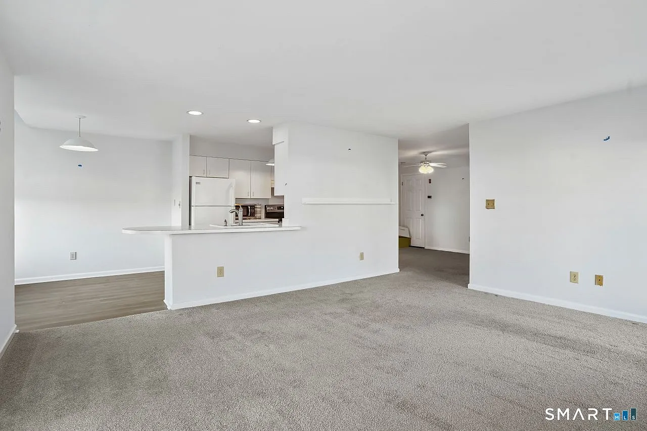 1 bed, 1199 sqft, $3,250 — Photo 3