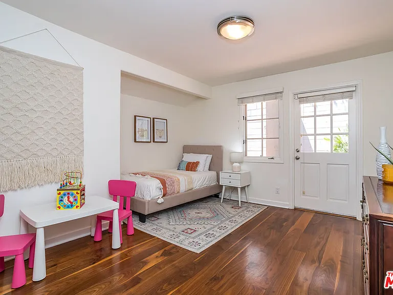 941 N Norman Pl — Photo 47