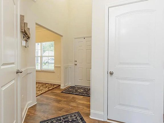 2nd image of 540 Alamanni Ct