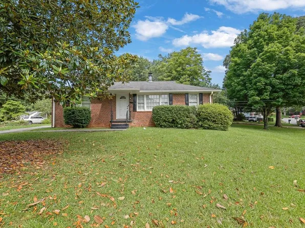 571 Benmac Rd SE, Smyrna, GA 30080